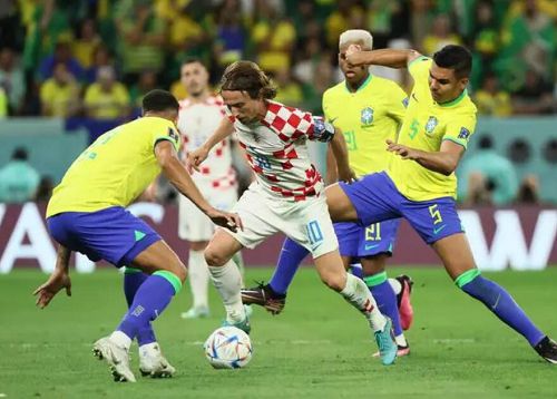  欧联杯前瞻：卢多格雷茨主场迎战塞尔塔，攻防大战一触即发  